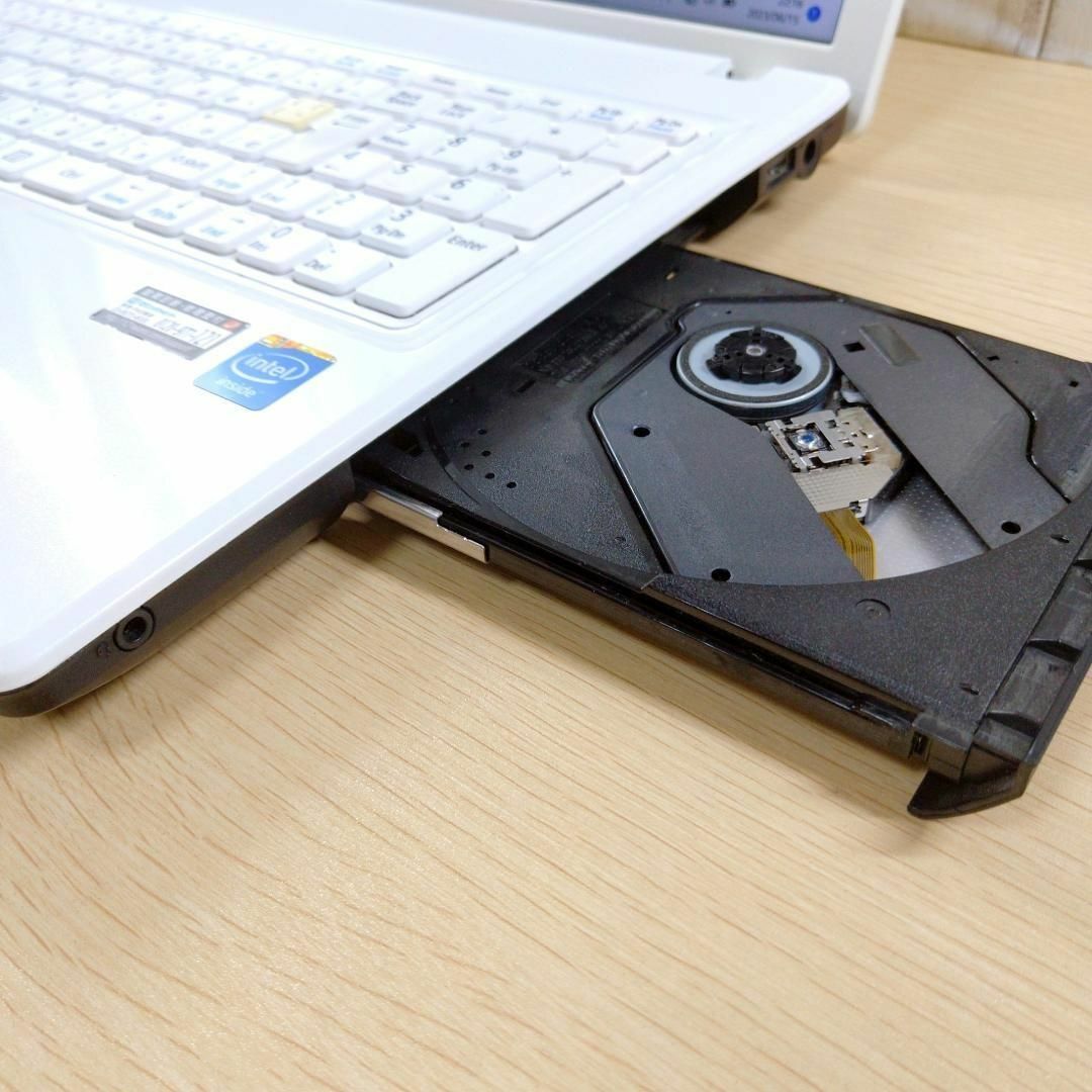 218✨Win11✨SSD512GBメモリ8G✨Office付きノートパソコン白 - ノートPC