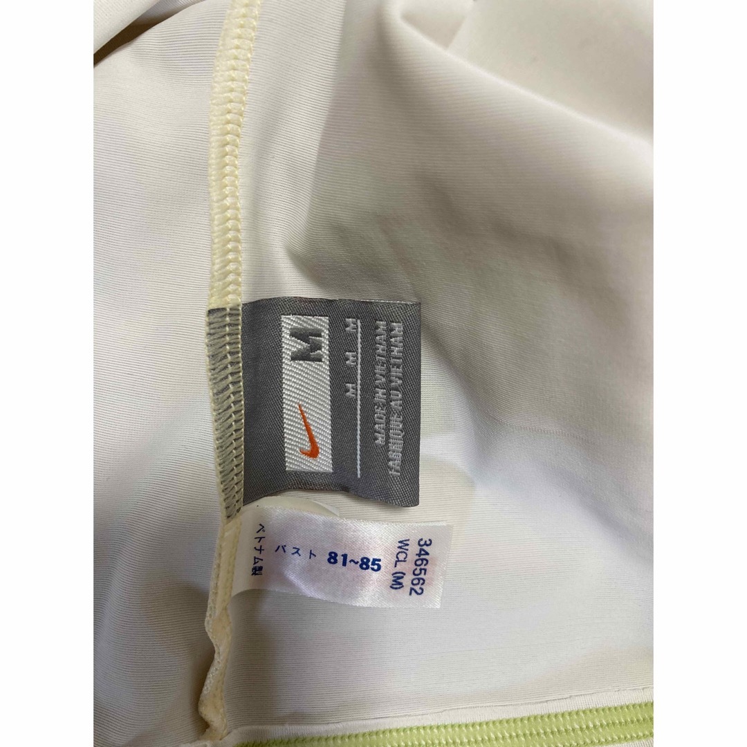 NIKE(ナイキ)のナイキ　ラッシュガード　白色　Mサイズ レディースの水着/浴衣(水着)の商品写真