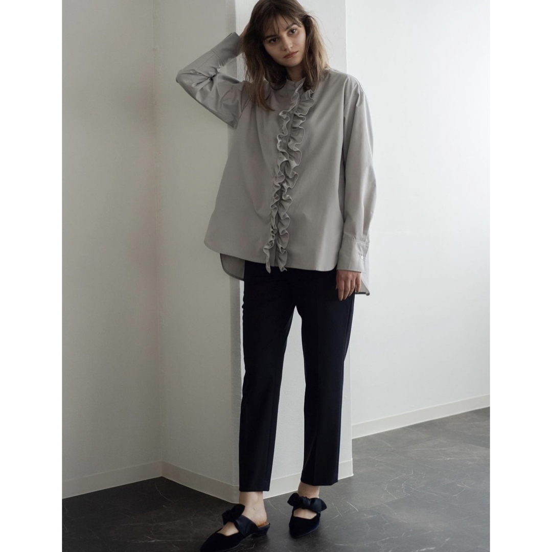 UNITED ARROWS(ユナイテッドアローズ)のOHGA♡大人気 美品 フリルブラウス レディースのトップス(シャツ/ブラウス(長袖/七分))の商品写真