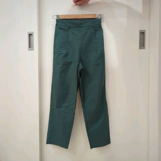 ジーユー(GU)の【GU】テーパードパンツ(カジュアルパンツ)