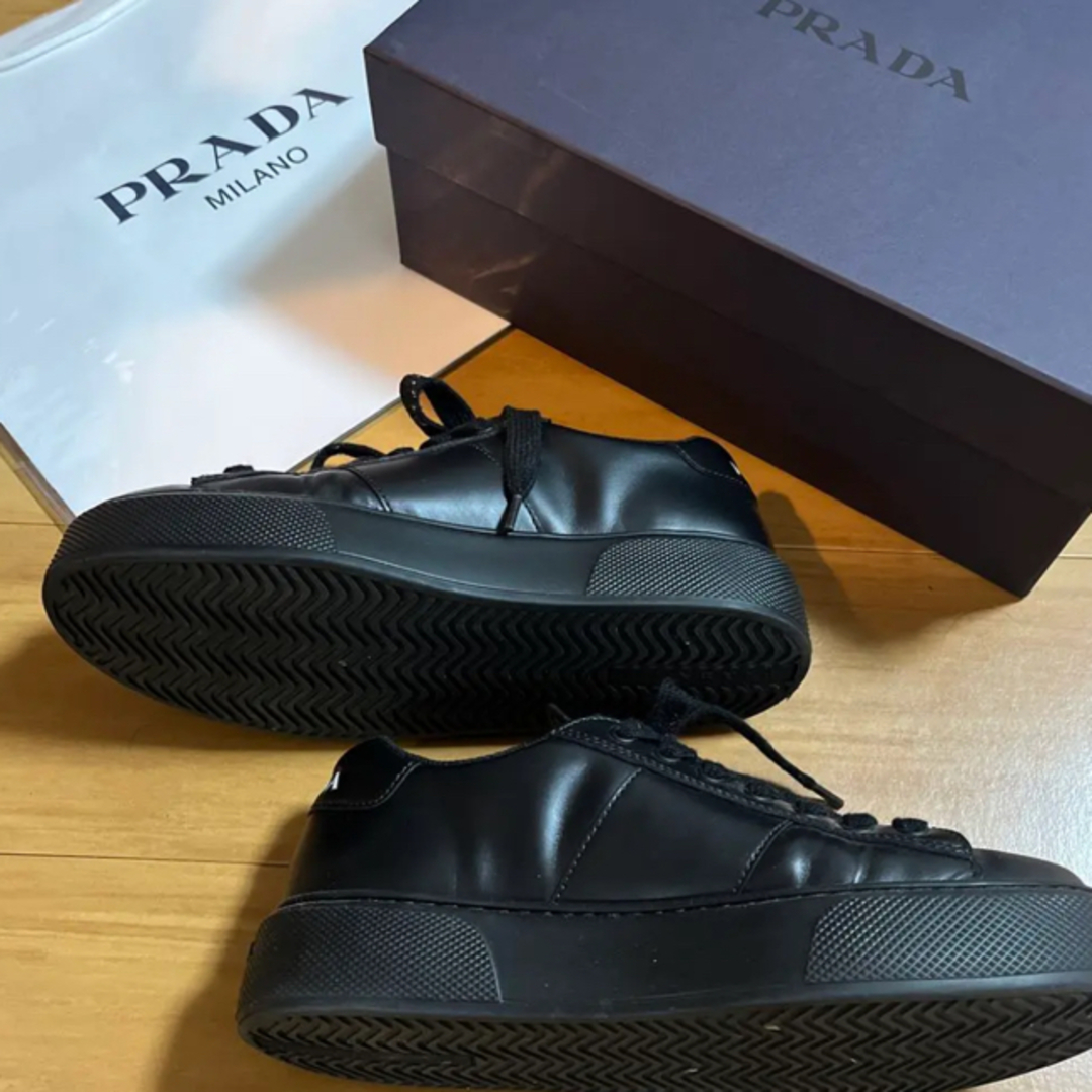 超美品  PRADA レザーロゴスニーカー メンズ25cm 黒