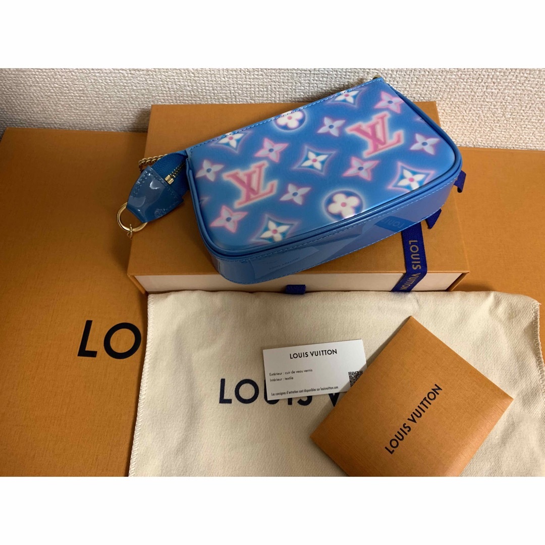 LOUIS VUITTON(ルイヴィトン)のルイヴィトン　ミニ･ポシェット・アクセソワール　新品 レディースのファッション小物(ポーチ)の商品写真