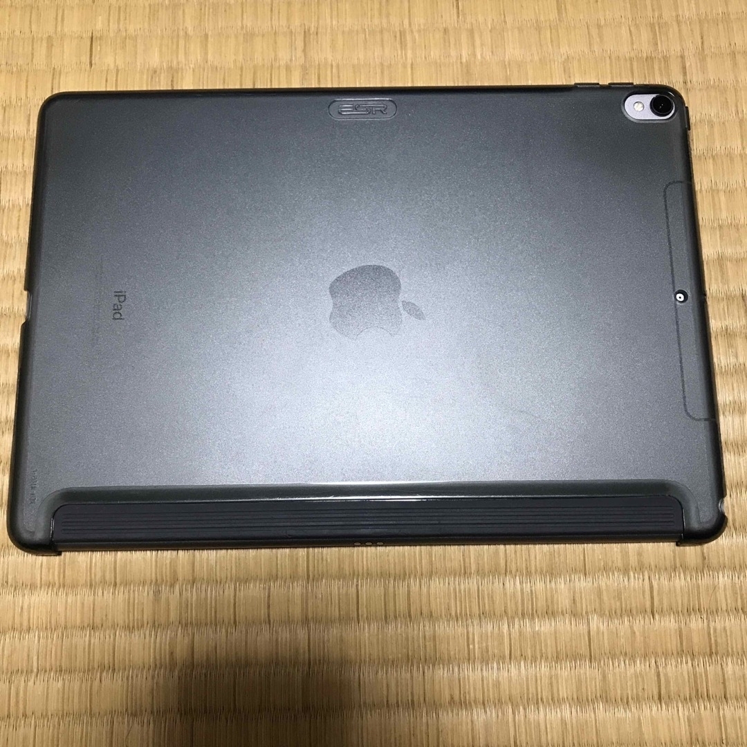 iPad Pro 10.5インチ 256GB スペースグレー+スマートキーボード 1