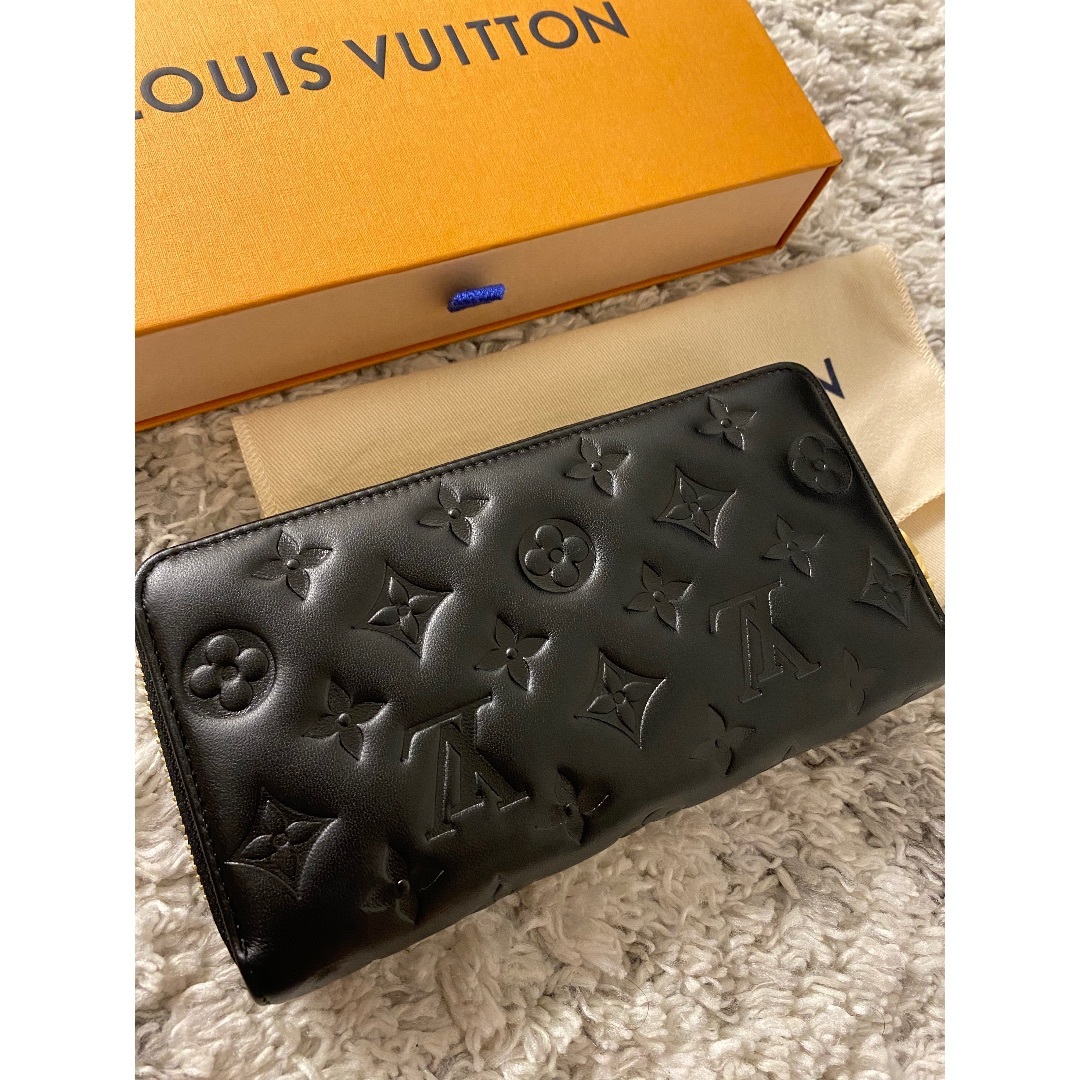 LOUIS VUITTON(ルイヴィトン)のヴィトン　ジッピーウォレット　ラムレザー　ノワール レディースのファッション小物(財布)の商品写真