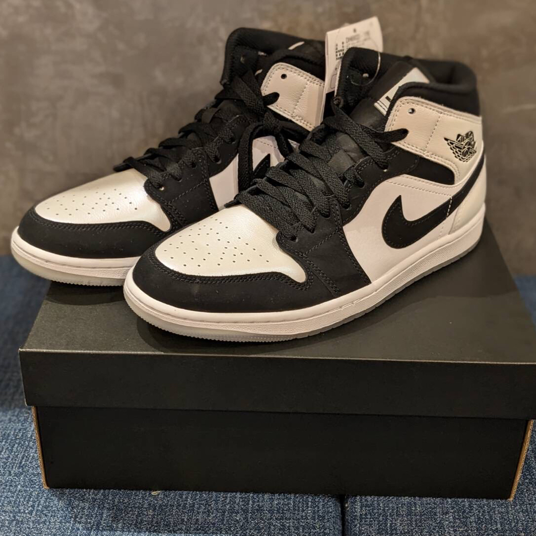 Nike Air Jordan 1 Mid "Omega