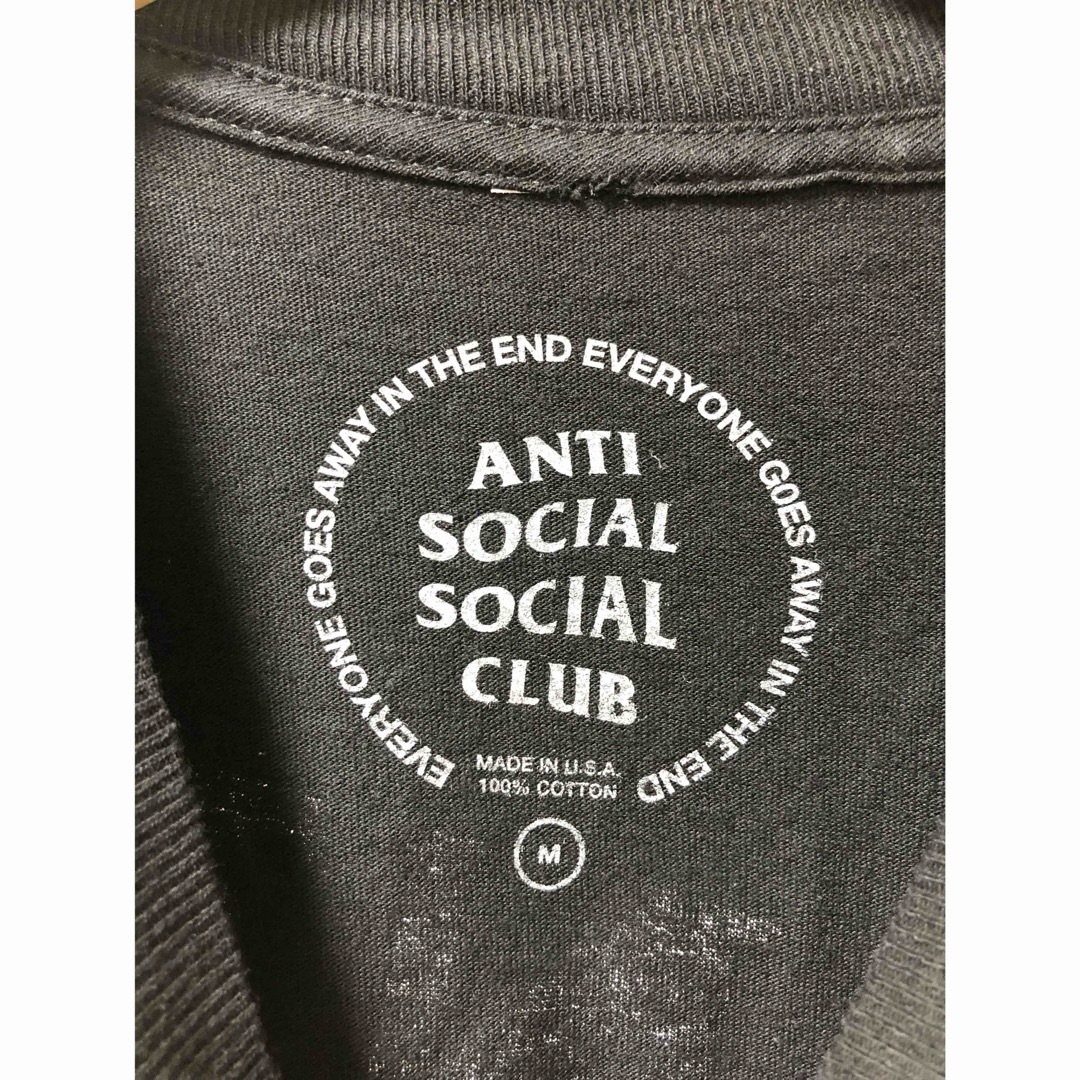 ANTI SOCIAL SOCIAL CLUB(アンチソーシャルソーシャルクラブ)のアンチソーシャルクラブ フラグメント コラボ Tシャツ ブラックアンチ 半袖 メンズのトップス(Tシャツ/カットソー(半袖/袖なし))の商品写真