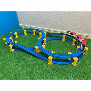 プラレール　立体　まとめ売り　大量　２段　タワー　レイアウト　成田エクスプレス付(鉄道模型)