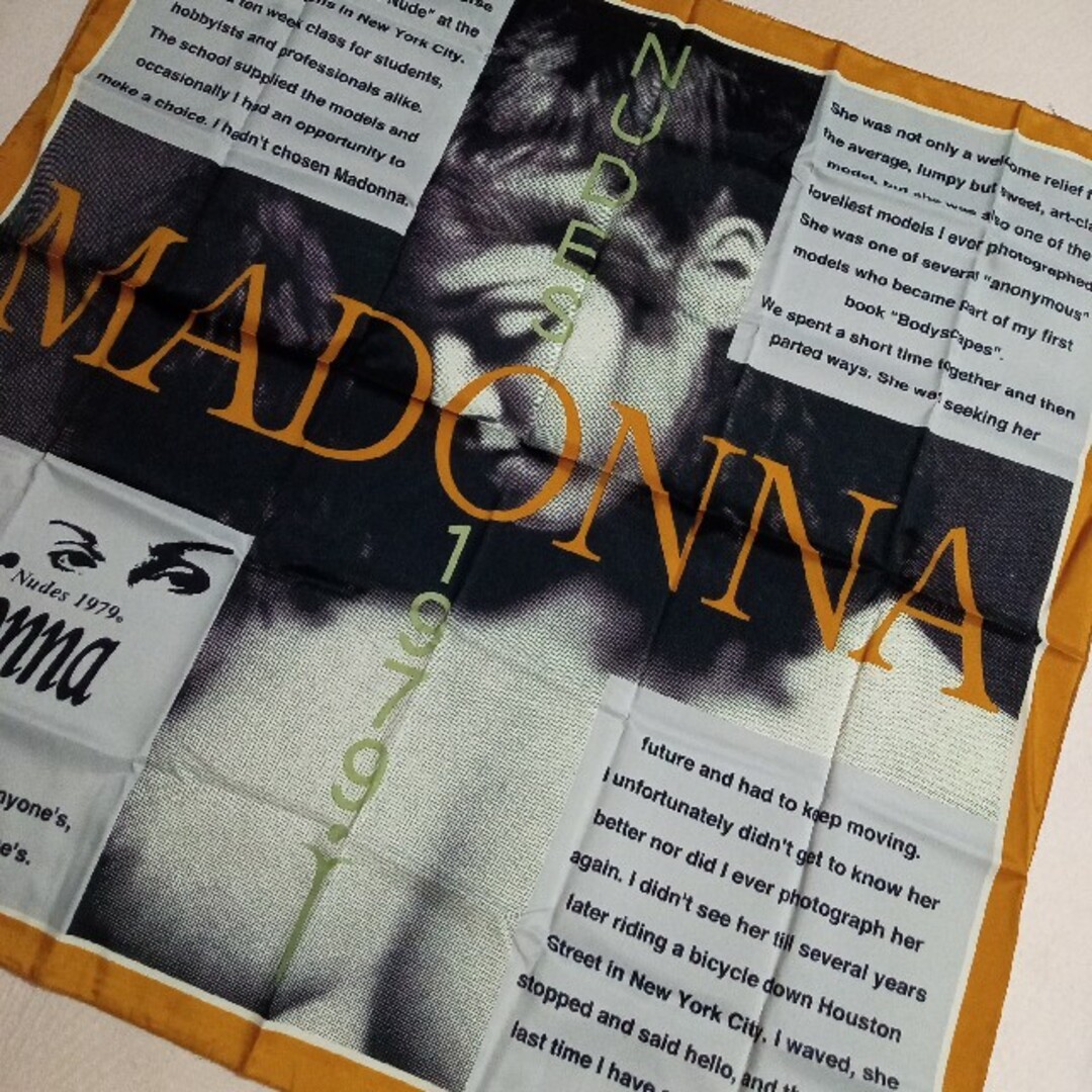 マドンナ(マドンナ)のマドンナ  Madonna  nudes 1979 スカーフ  バンダナ エンタメ/ホビーのタレントグッズ(ミュージシャン)の商品写真