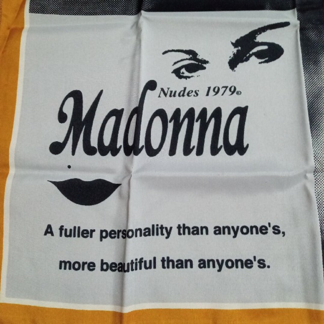 マドンナ(マドンナ)のマドンナ  Madonna  nudes 1979 スカーフ  バンダナ エンタメ/ホビーのタレントグッズ(ミュージシャン)の商品写真