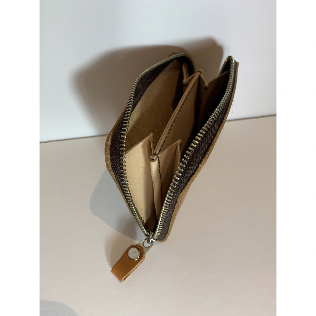 キャメル色ヌメ革ラウンドファスナーウォレット レディースのファッション小物(財布)の商品写真
