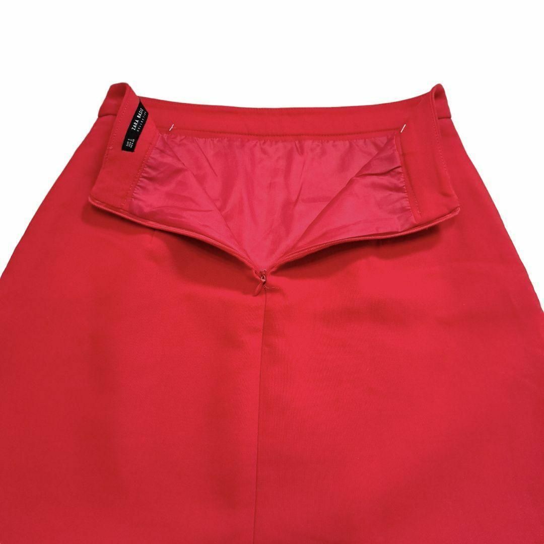 ZARA(ザラ)のりんご様専用【ザラベーシック】ミニスカート赤レッド台形スカート レディースのスカート(ミニスカート)の商品写真