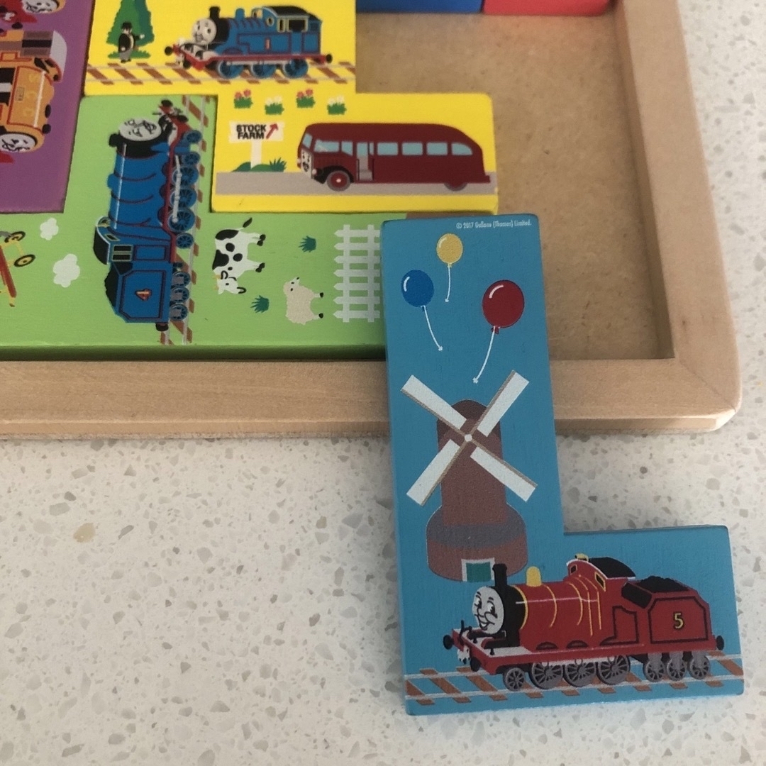 トーマス  木製パズル  知育  問題集つき キッズ/ベビー/マタニティのおもちゃ(知育玩具)の商品写真
