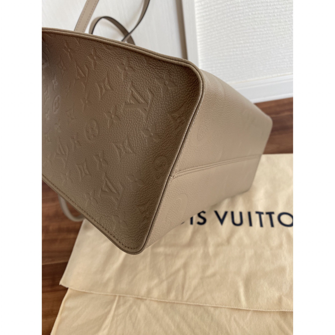 LOUIS VUITTON(ルイヴィトン)のルイヴィトンオンザゴートゥルトレールＭＭ新品同様‼️ レディースのバッグ(トートバッグ)の商品写真