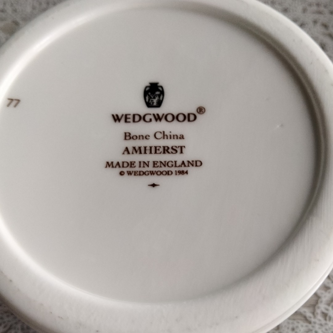 WEDGWOOD(ウェッジウッド)の【美品】ウェッジウッド　AMHERSTアムハースト　マグカップ　1客 インテリア/住まい/日用品のキッチン/食器(グラス/カップ)の商品写真