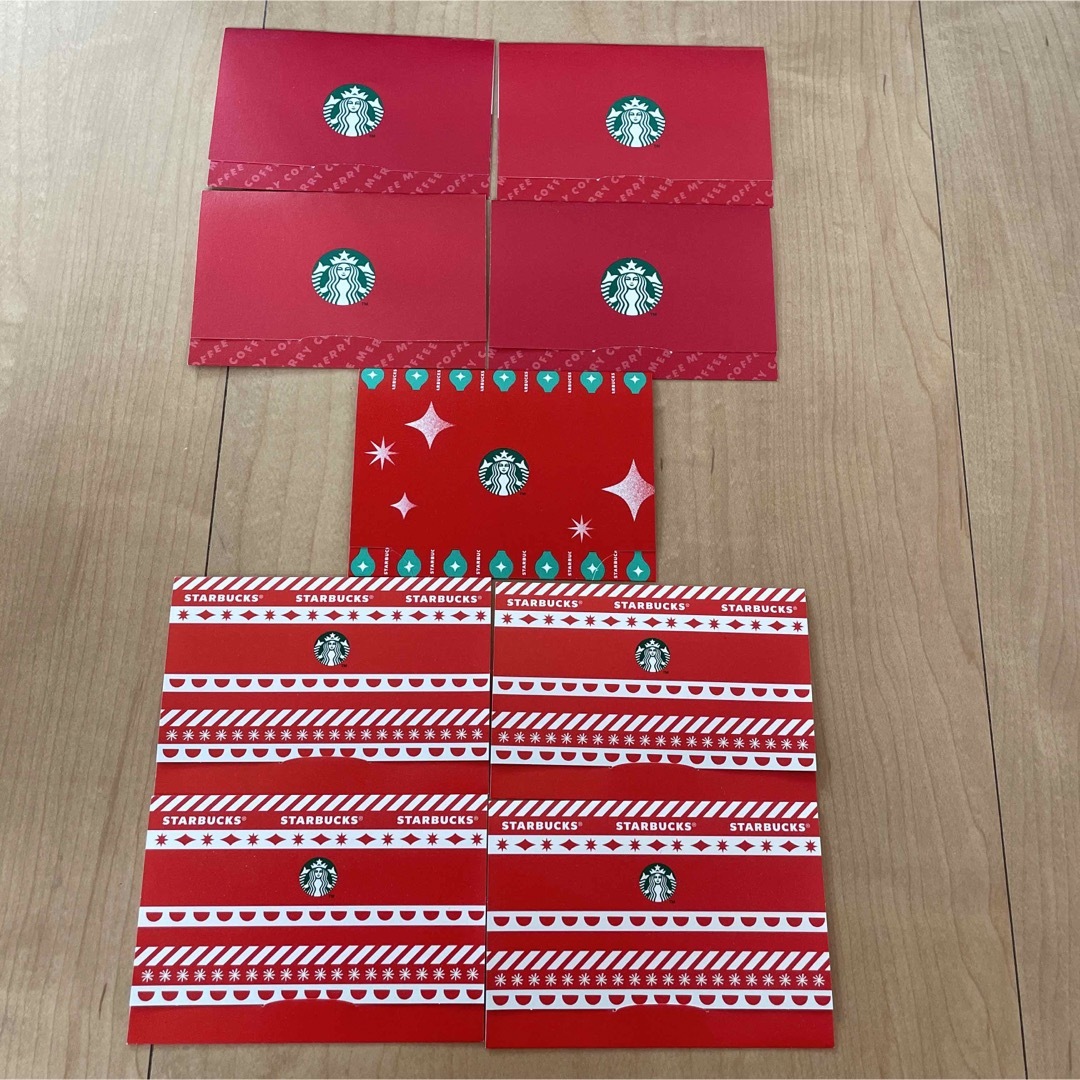 Starbucks(スターバックス)のスタバ　スターバックス　クリスマス　ホリデー　スタバカード　ケース エンタメ/ホビーのコレクション(ノベルティグッズ)の商品写真