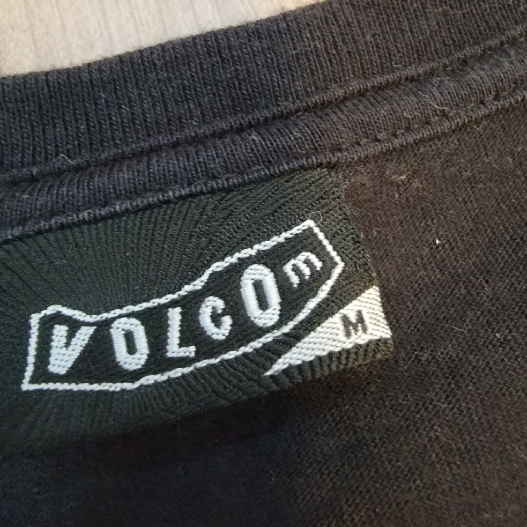 volcom(ボルコム)の《値下げ中》VOLCOM　メンズ　Tシャツ メンズのトップス(Tシャツ/カットソー(半袖/袖なし))の商品写真