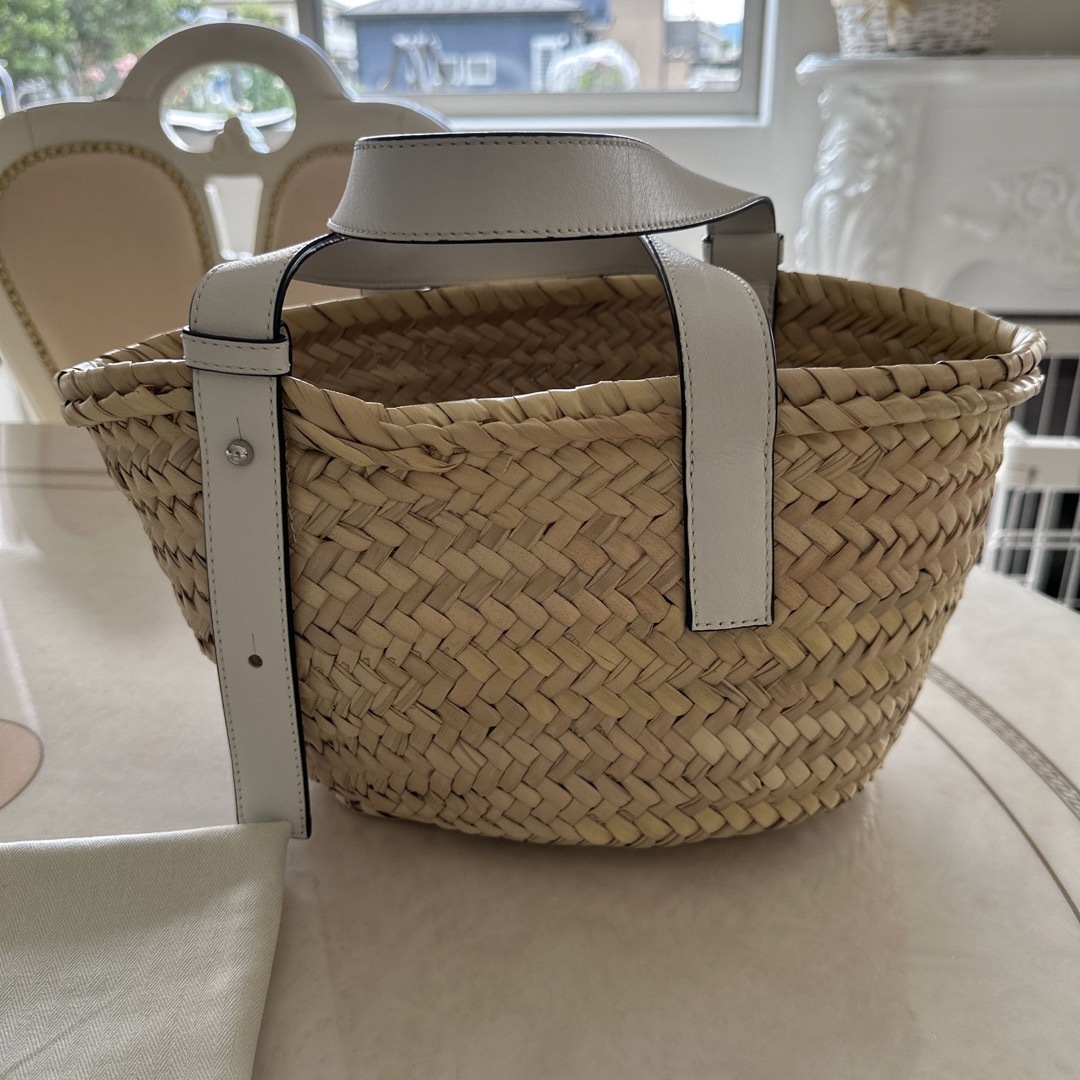 LOEWE - 本日限定値下げ☆ロエベ☆スモールバスケット☆白☆美品の通販