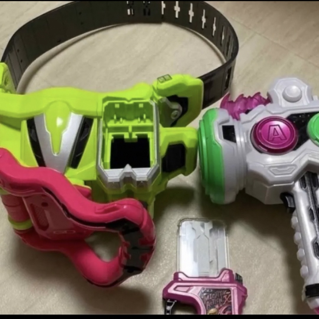 仮面ライダー エグゼイド ガシャット ベルト  DXガシャコンブレイカー　おまけ