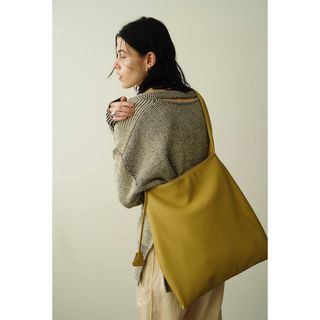 クラネ(CLANE)のCLANE TRAPEZES WIDE TOTE トートバッグ(トートバッグ)