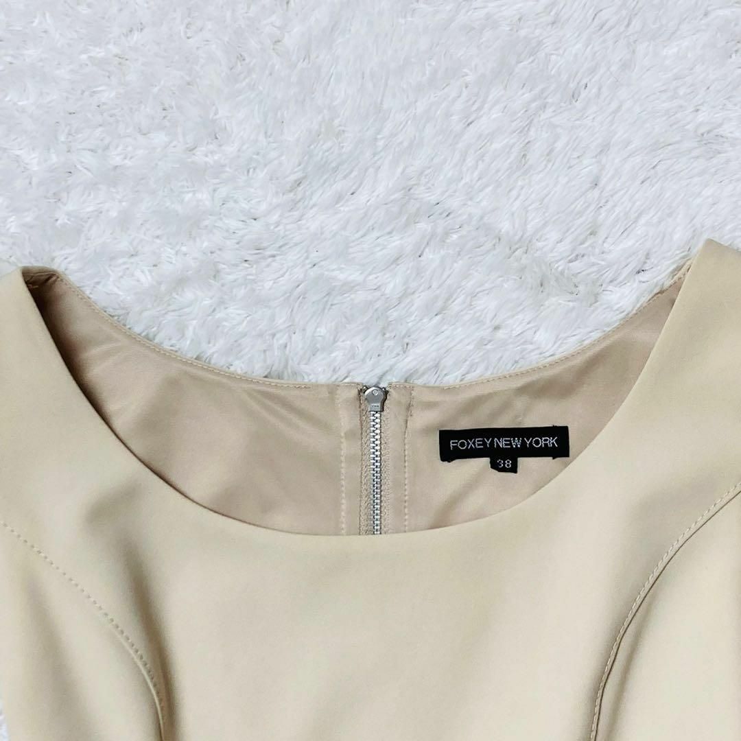 【美品】FOXEY NEW YORK ワンピース ベージュ 美ライン Mサイズ 【美品】FOXEY NEW YORK ワンピース ベージュ 美ライン Mサイズ