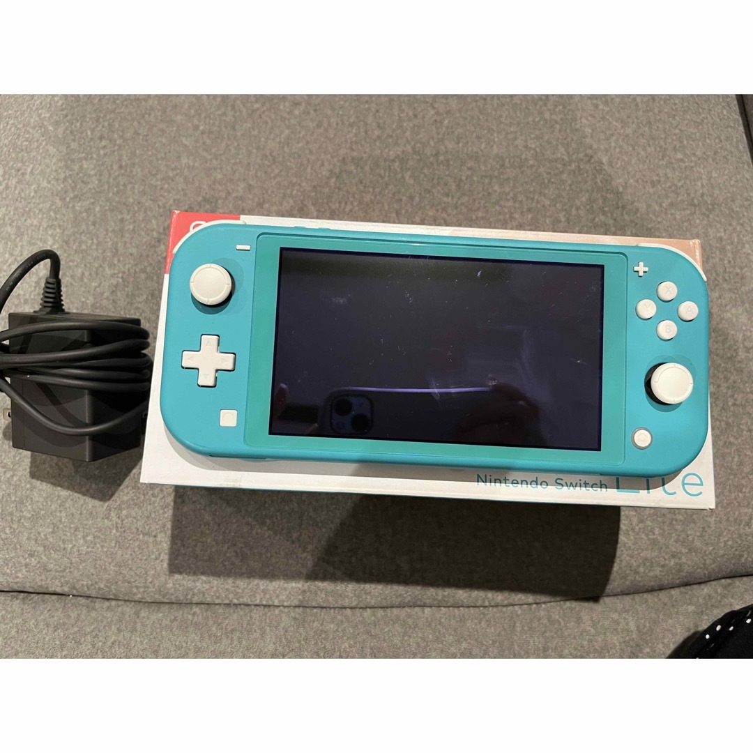 Nintendo Switch(ニンテンドースイッチ)のSwitch Lite 本体 エンタメ/ホビーのゲームソフト/ゲーム機本体(携帯用ゲーム機本体)の商品写真