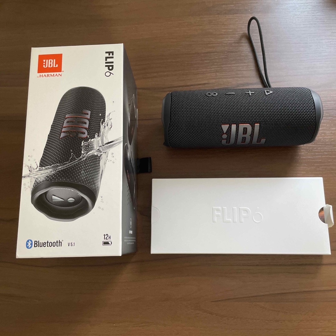 Flip(フリップ)のJBL FLIP6 Bluetoothスピーカー スマホ/家電/カメラのオーディオ機器(スピーカー)の商品写真