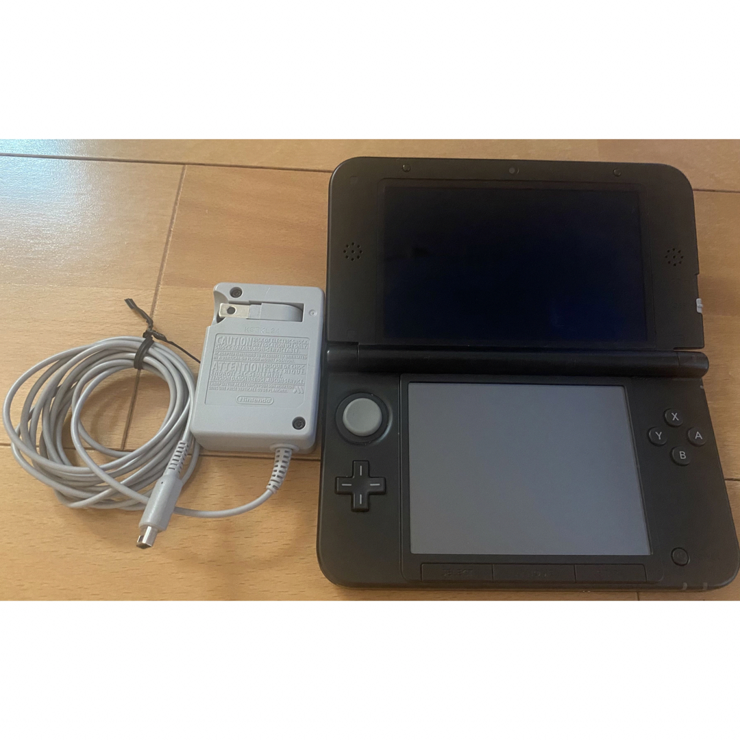 3DSLL本体　充電器あり