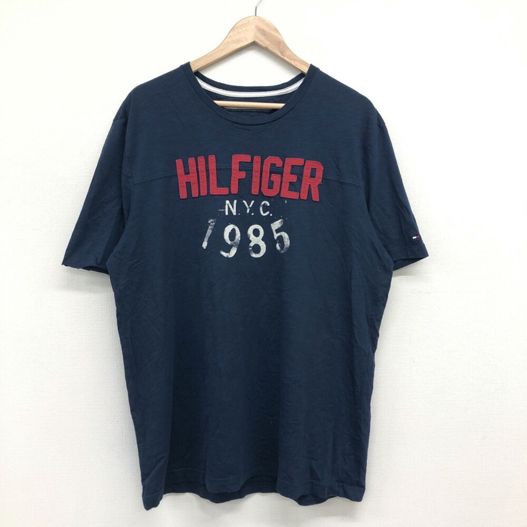 TOMMY HILFIGER(トミーヒルフィガー)の訳あり ポッキリ価格 US古着 トミー ヒルフィガー TOMMY HILFIGER Tシャツ 半袖 ロゴプリント アップリケ サイズ：メンズ XL ネイビー【中古】 メンズのトップス(Tシャツ/カットソー(半袖/袖なし))の商品写真