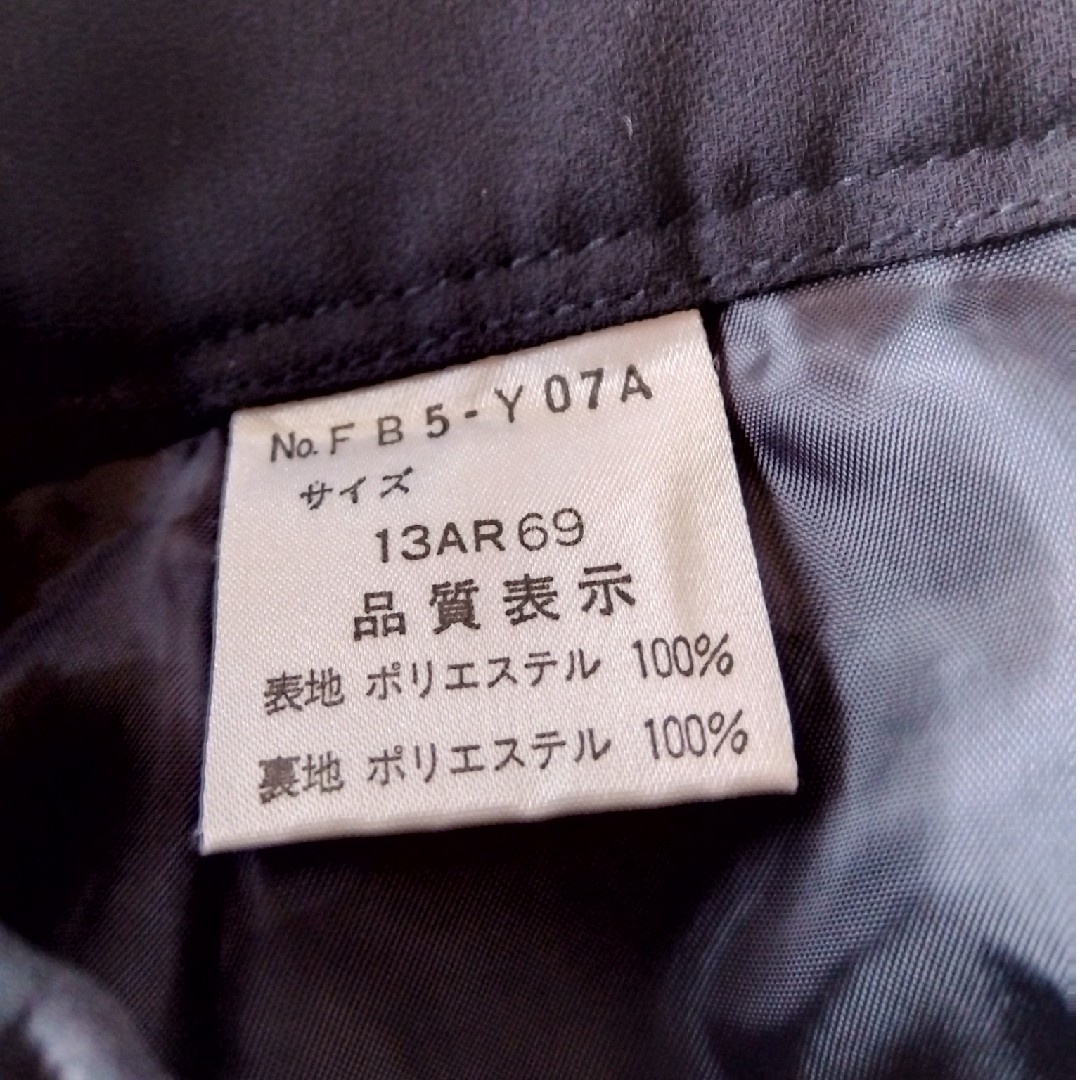 ブラックプリーツスカート13AR69 レディースのスカート(ひざ丈スカート)の商品写真