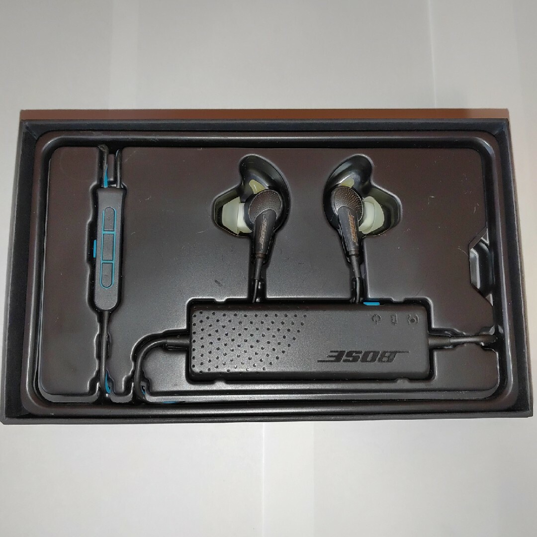 動作.バッテリー◎】BOSE ボーズ ノイズキャンセリングイヤホン QC20