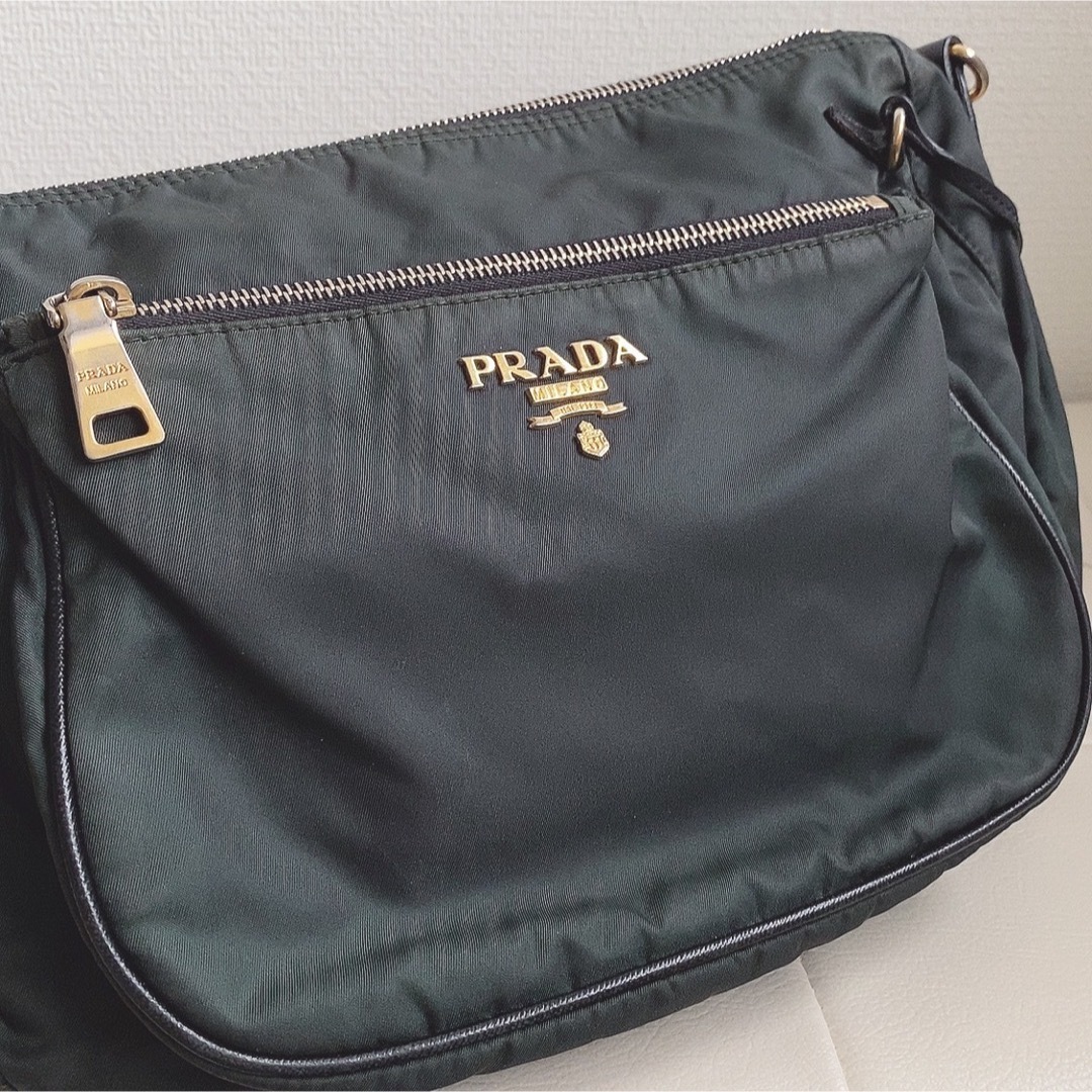 PRADA ショルダーバッグ ナイロン 軽量 ゴールド金具 ダークグリーン