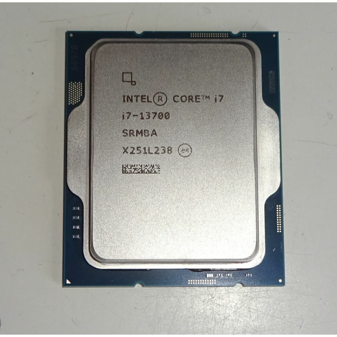 インテル Core i7 13700 美品