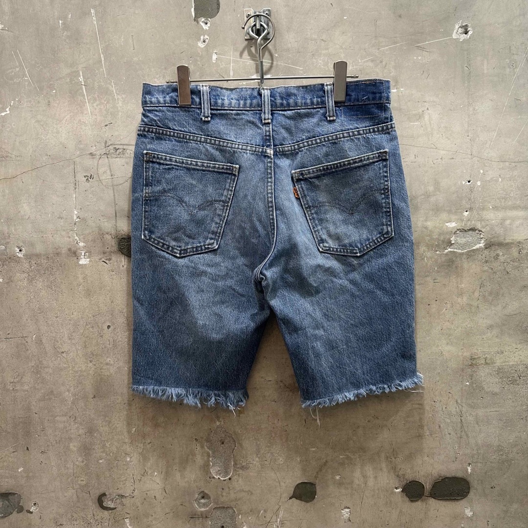 Levi's(リーバイス)のUSA製リーバイス20517-0217 w34カットオフ デニムジーンズジーパン メンズのパンツ(デニム/ジーンズ)の商品写真