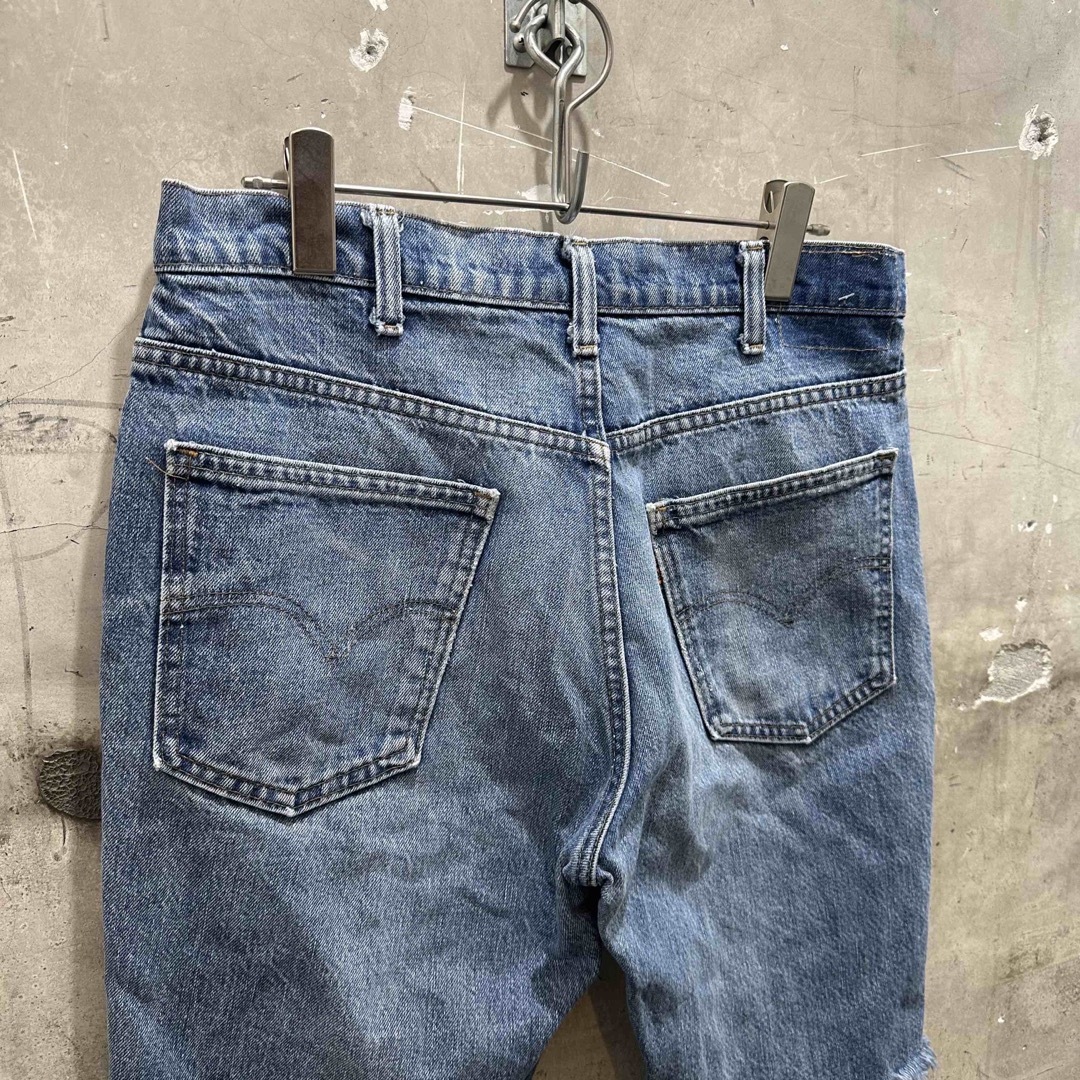 Levi's(リーバイス)のUSA製リーバイス20517-0217 w34カットオフ デニムジーンズジーパン メンズのパンツ(デニム/ジーンズ)の商品写真