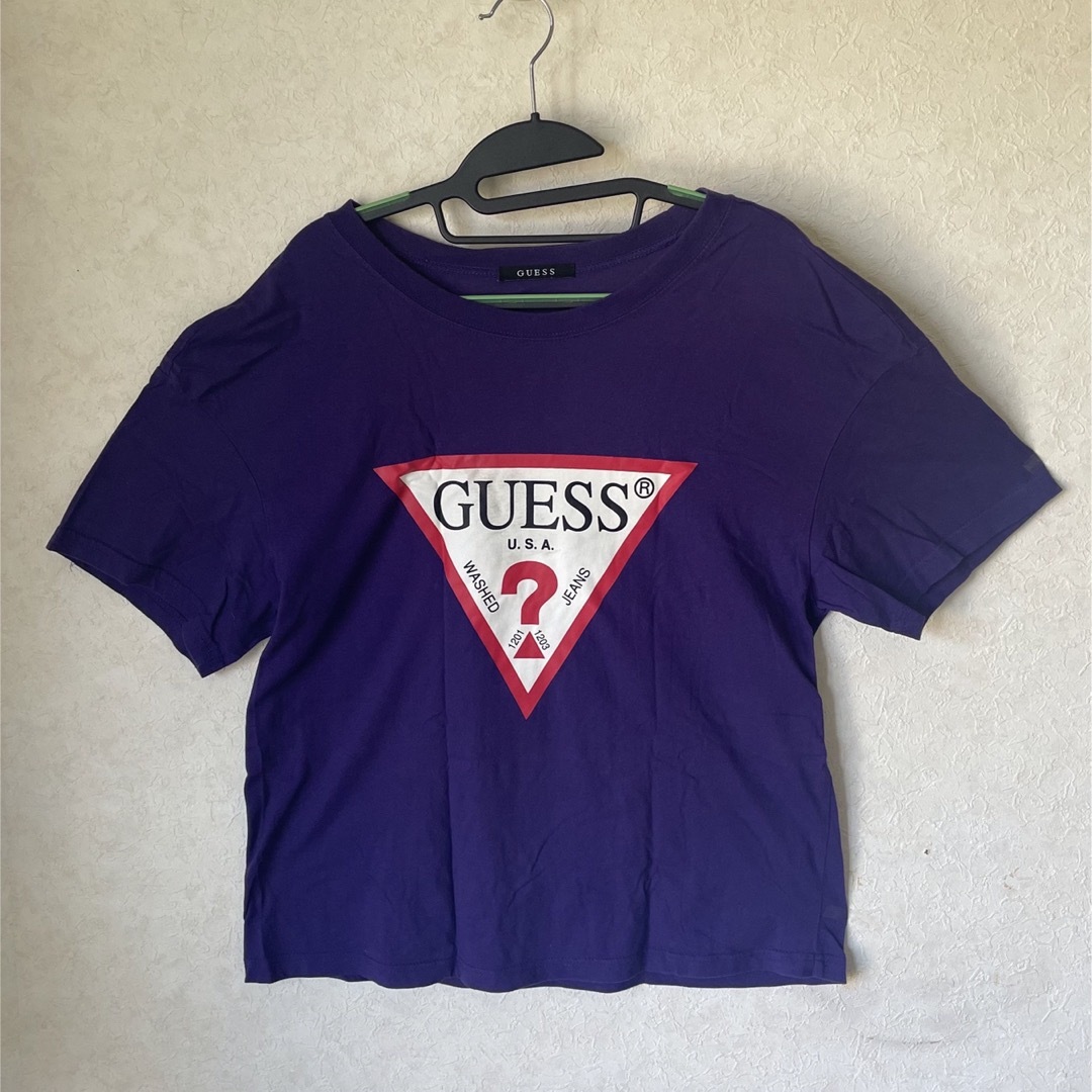 GUESS(ゲス)のGUESS Tシャツ パープル レディースのトップス(シャツ/ブラウス(半袖/袖なし))の商品写真