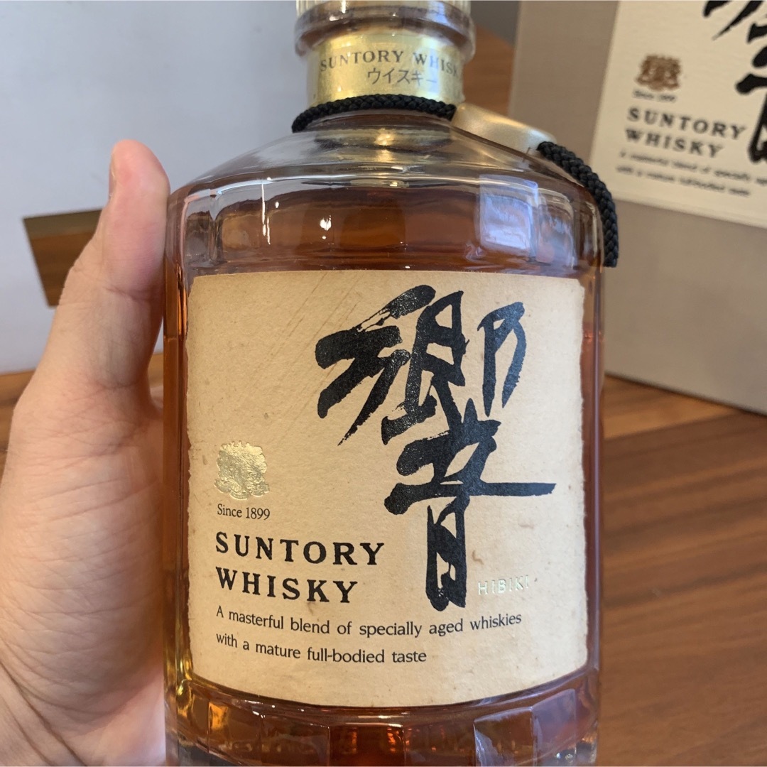 サントリーウイスキー響 裏ゴールドラベル 向獅子マーク 750ml 白箱