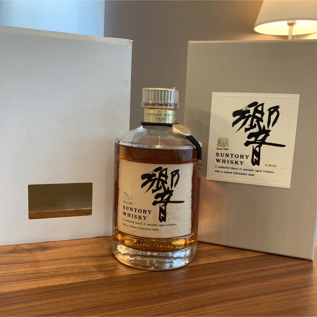 サントリーウイスキー響 裏ゴールドラベル 向獅子マーク 750ml 白箱