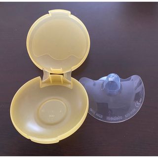 メデラ(medela)のメデラ　ニップルシールド　M 一個　ケース付き(その他)