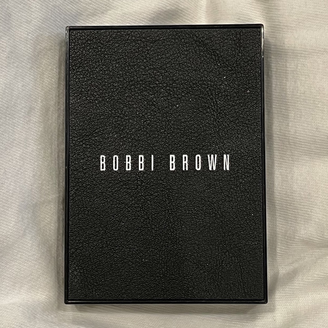 BOBBI BROWN(ボビイブラウン)のエッセンシャルマルチカラーアイシャドウパレット コスメ/美容のベースメイク/化粧品(アイシャドウ)の商品写真