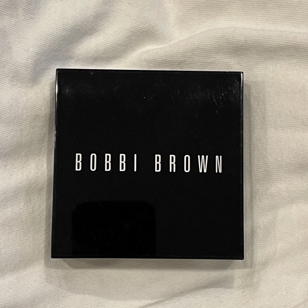 BOBBI BROWN(ボビイブラウン)のハイライティングパウダー コスメ/美容のベースメイク/化粧品(フェイスカラー)の商品写真