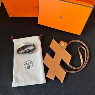 エルメス(Hermes)の新品未使用品 エルメス スマートフォンケース Hタグ ゴールド(その他)