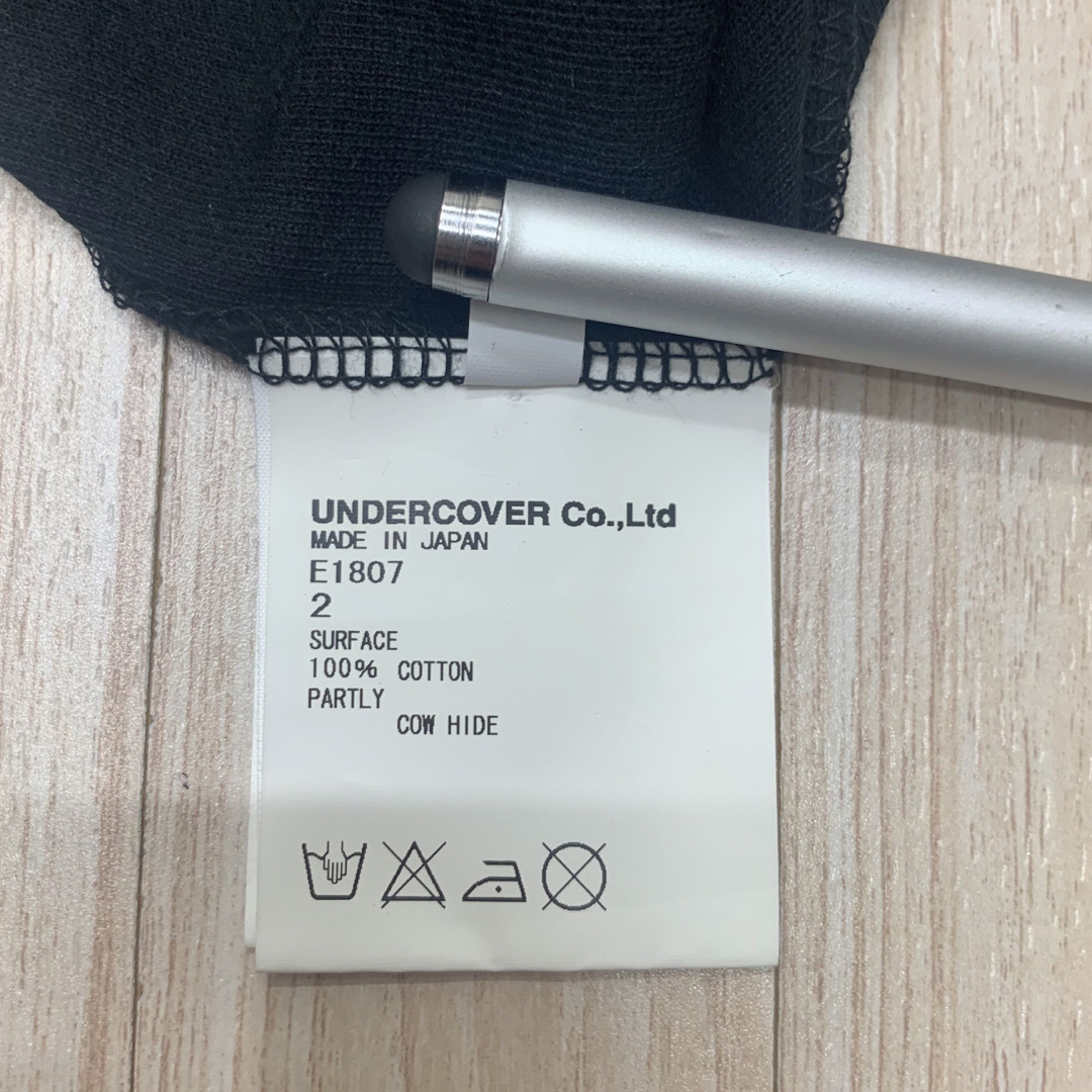 UNDERCOVER(アンダーカバー)の【UNDERCOVER】歪みカットソー レディースのトップス(カットソー(半袖/袖なし))の商品写真