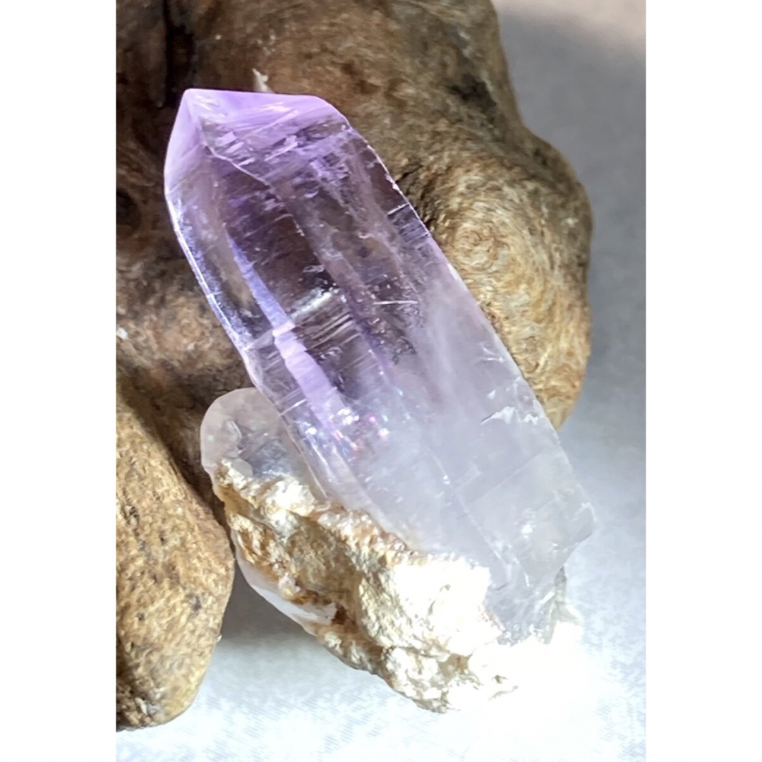 女神が宿る紫水晶✨レインボー　ベラクルス アメジスト　ラフストーン　原石