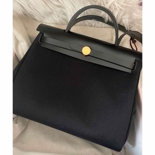 エルメス(Hermes)の極美品　エールバックジップ　エルメス　ノワール(ショルダーバッグ)