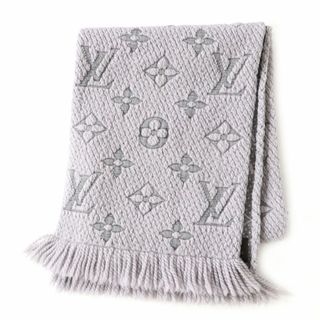 ルイヴィトン(LOUIS VUITTON)の美品◎正規品 イタリア製 LV ルイヴィトン M74742 エシャルプ ロゴマニア マフラー シルク混 モノグラム グリペルル （ライトグレー）(マフラー/ショール)