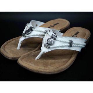 ミネトンカ(Minnetonka)のMINNETONKA ミネトンカ SILVERTHORNE レザー トング サンダル size5（22ｃｍ）/白  ■◆ レディース(サンダル)