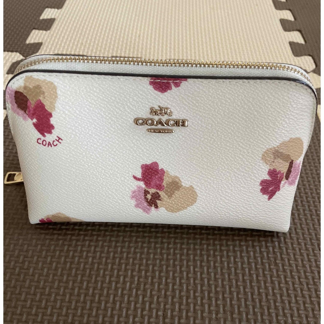 【新品未使用】COACH 花柄 ポーチ