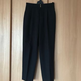 ヴィス(ViS)のVis／ヴィス　黒　テーパードパンツ【used】(クロップドパンツ)