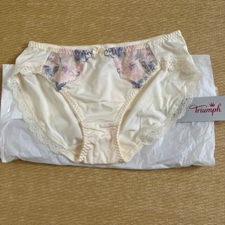 トリンプ(Triumph)の（新品未使用）トリンプ　ショーツ　L(ショーツ)