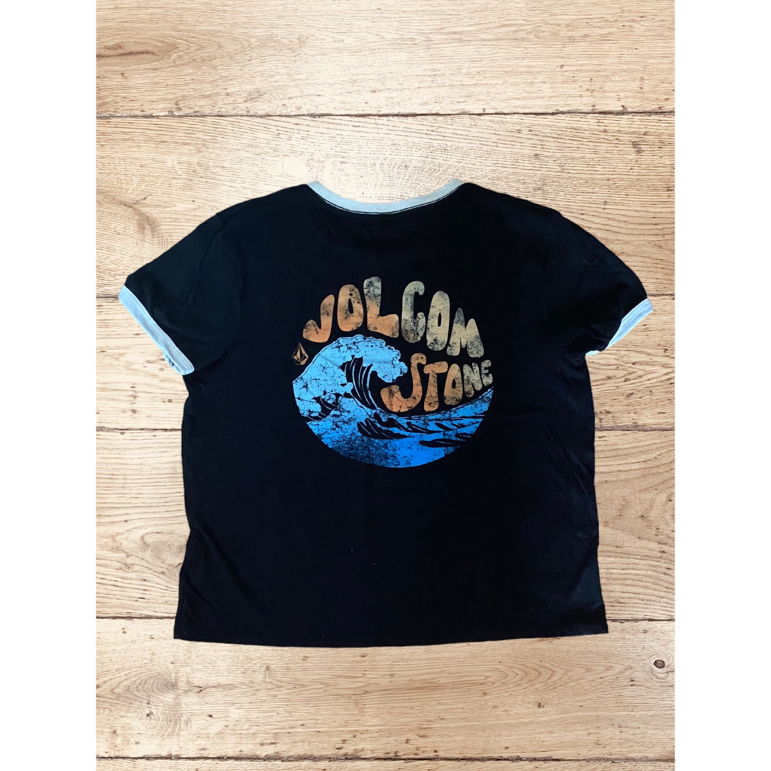 volcom(ボルコム)の【美品】VOLCOM♡ボルコム♡半袖♡ロゴTシャツ♡ブラック♡S レディースのトップス(Tシャツ(半袖/袖なし))の商品写真